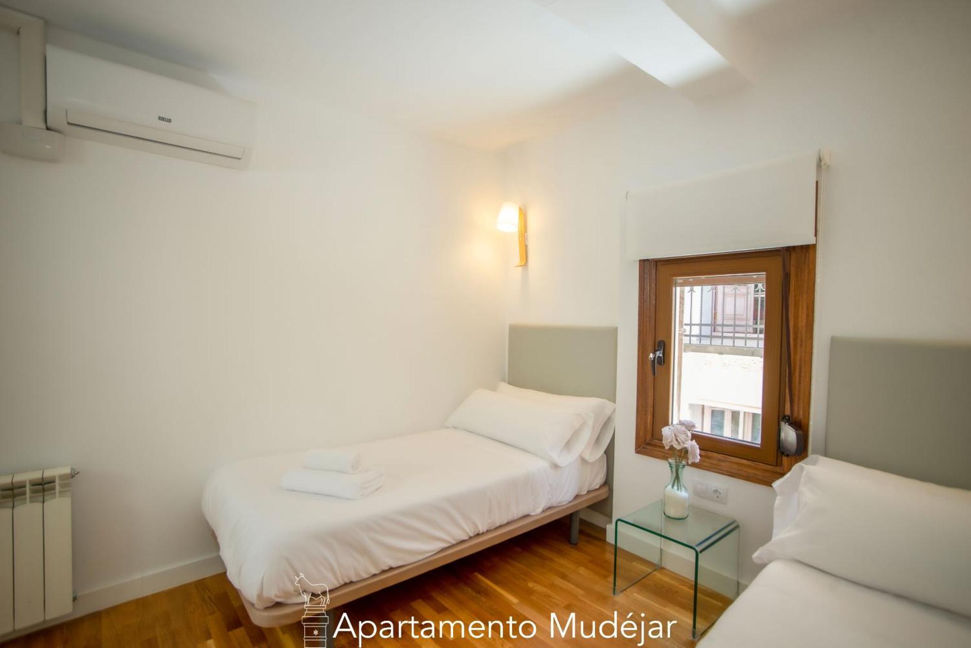 Apartamentos Plaza Del Torico テルエル 部屋 写真